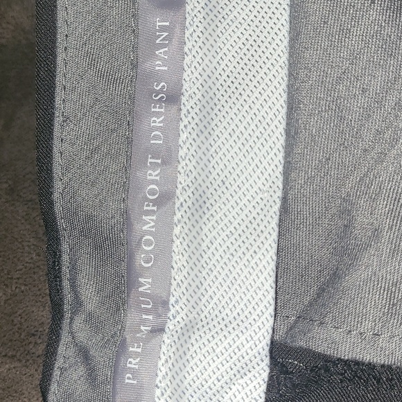 EUC Haggar Slim Fit Pleated Black 30 X 30 with Tags - Picture 4 of 5